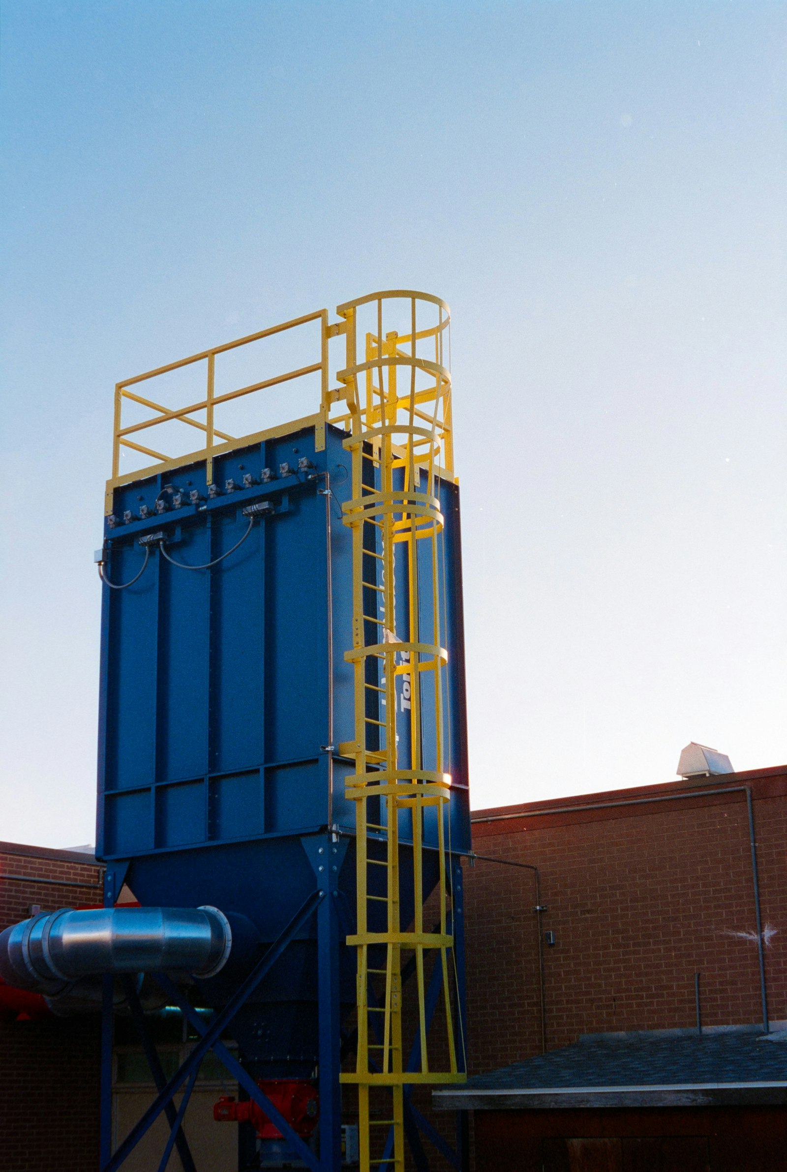 Dust Extractors & Industrial Vacuums