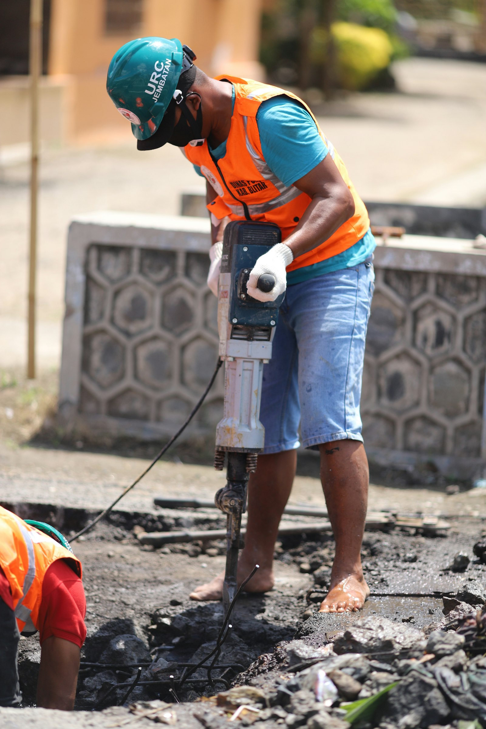 Pneumatic Breakers