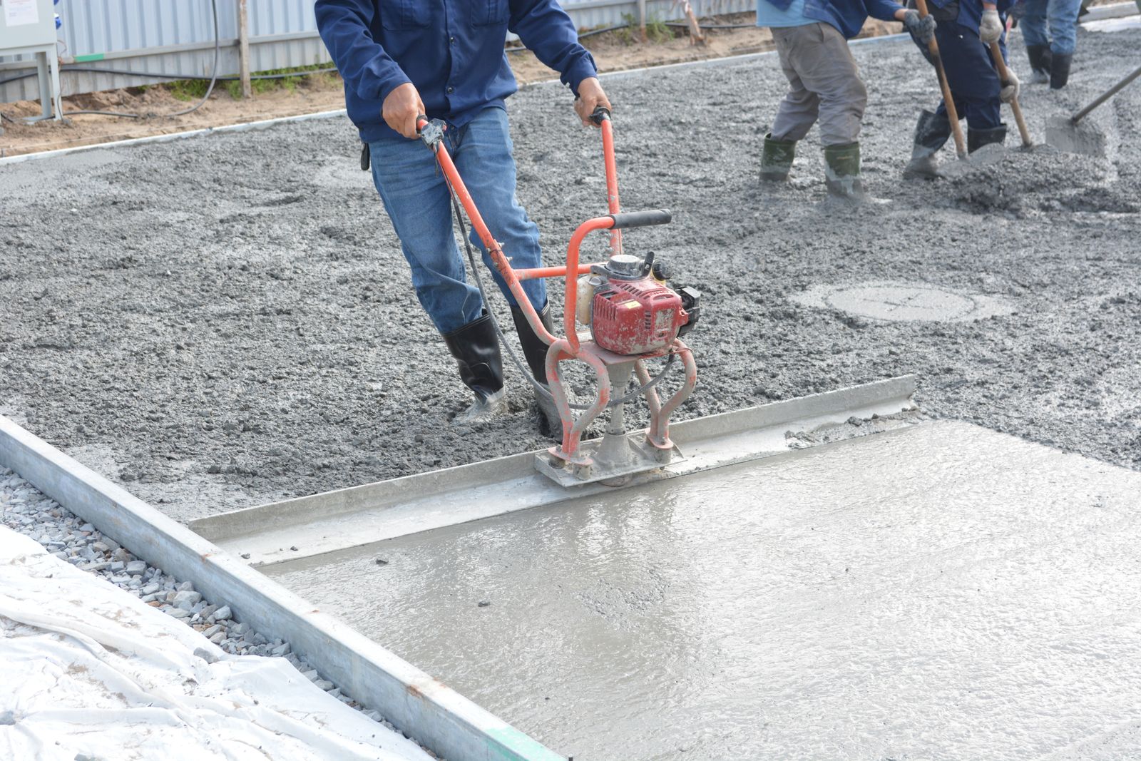 Screeding Equipment